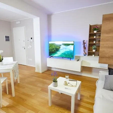 Center Aviano Comfort Suite Free Parking Wifi Exterior photo