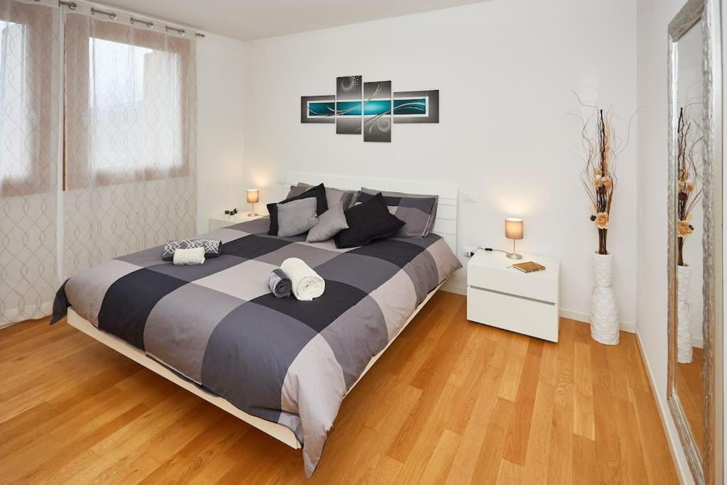 Center Comfort Free Parking Wifi Apartment *